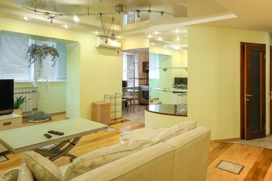 Квартира По Улице Большая Васильковская, 129 Kiew Exterior foto